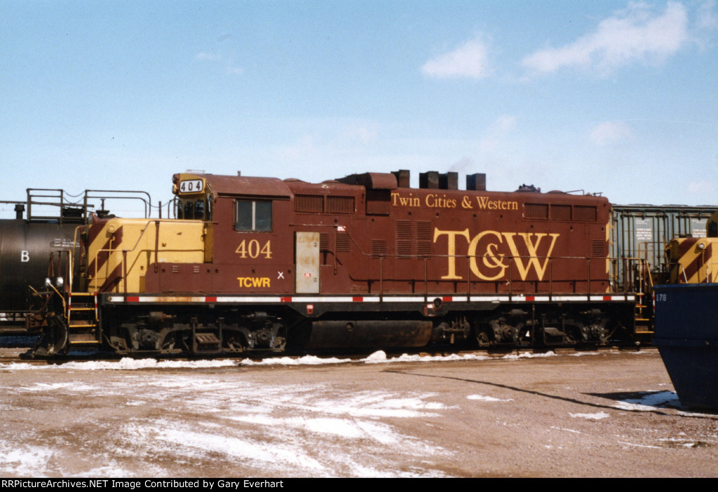 TCWR GP10 #404 - Twin Cities & Western RR
